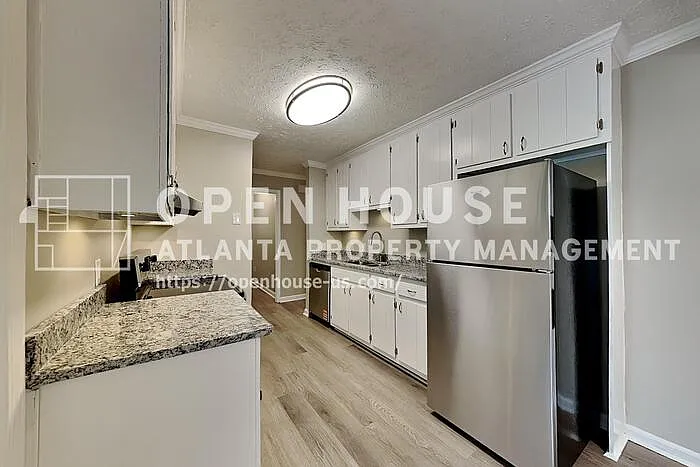 2169 Winding Creek Ln SW — Photo 4