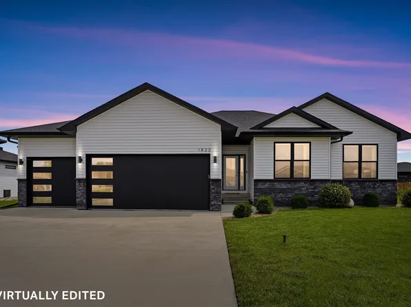 1822 Reese Rd, Cedar Falls, IA 50613