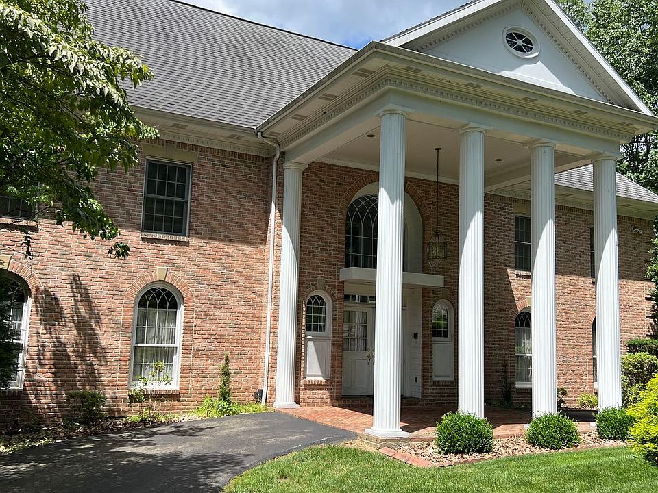 1st image of 258 Cobblestone Dr