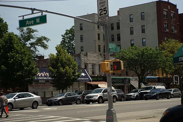 Rented by Norman Raindel, LREB | media 87