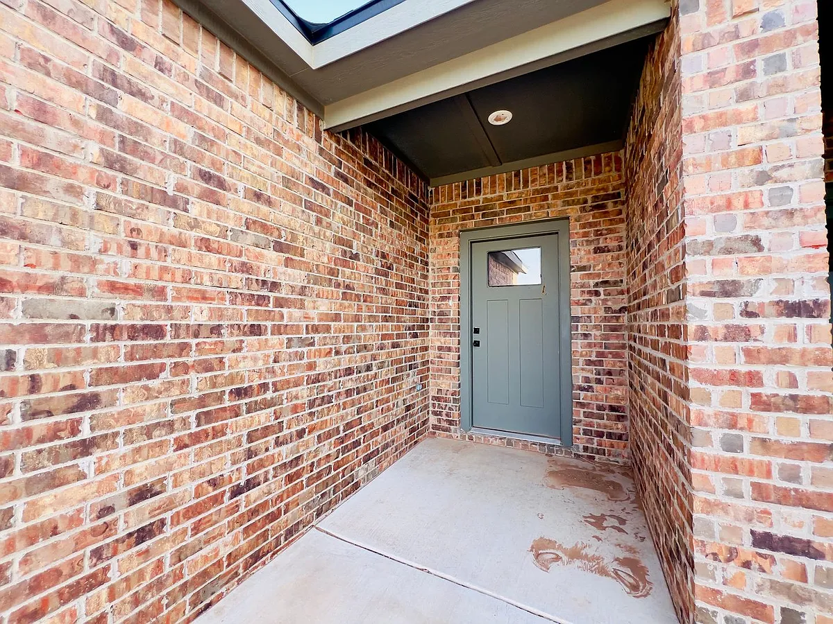 Building Photo - 5811 Urbana Pl