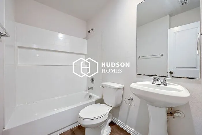 413 Lottie St #A — Photo 11