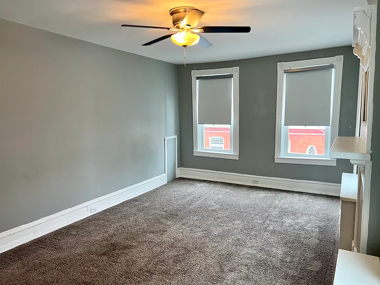 215 N Pine St — Photo 3