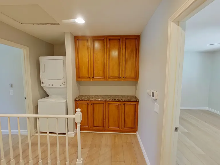 1940 Maple Ave #101 — Photo 9