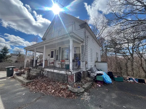 3 Regan Pl, Leominster, MA 01453