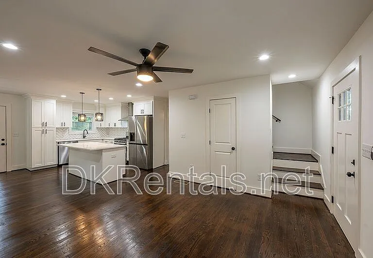 737 Helen St NW — Photo 6