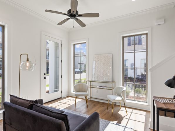 115 Gaunt Ln #301