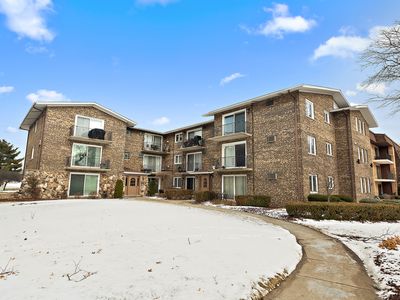 8932 W 140th St APT 2A, Orland Park, IL, 60462