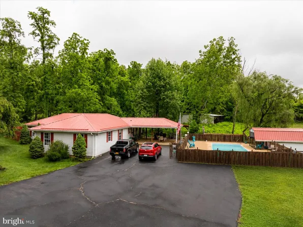 11419 Oak Grove Rd, Bristol, VA 24202