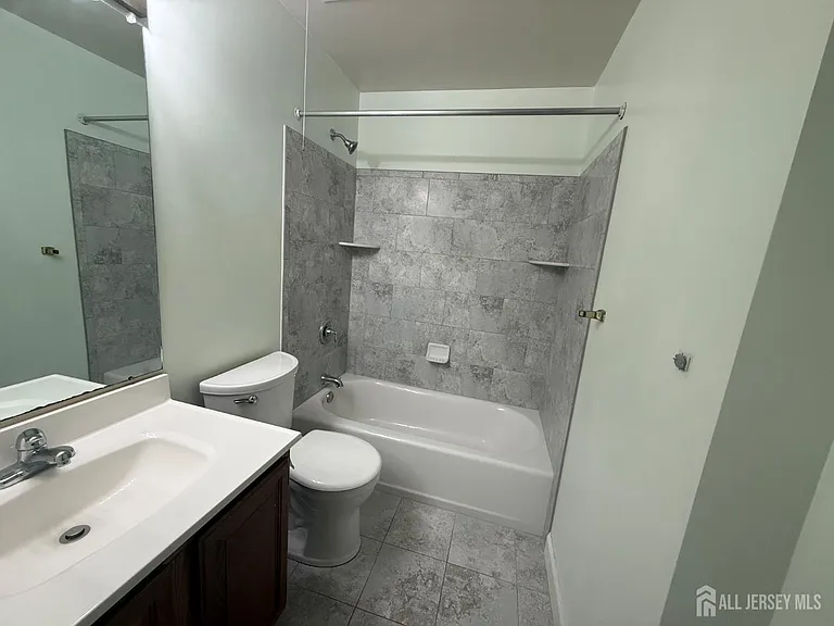 1908 Ravens Crest Dr — Photo 9