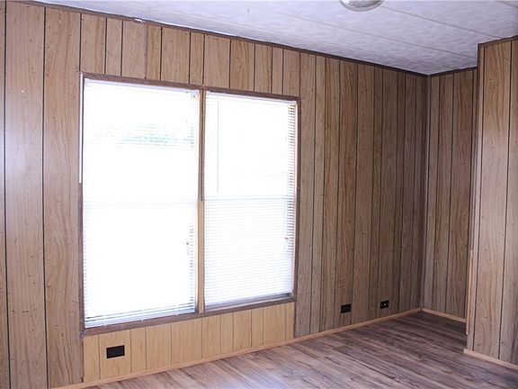5th image of 406 Byrne St APT C