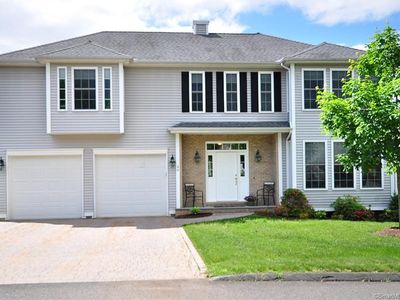 46 Snowberry Ln, Unionville, CT, 06085
