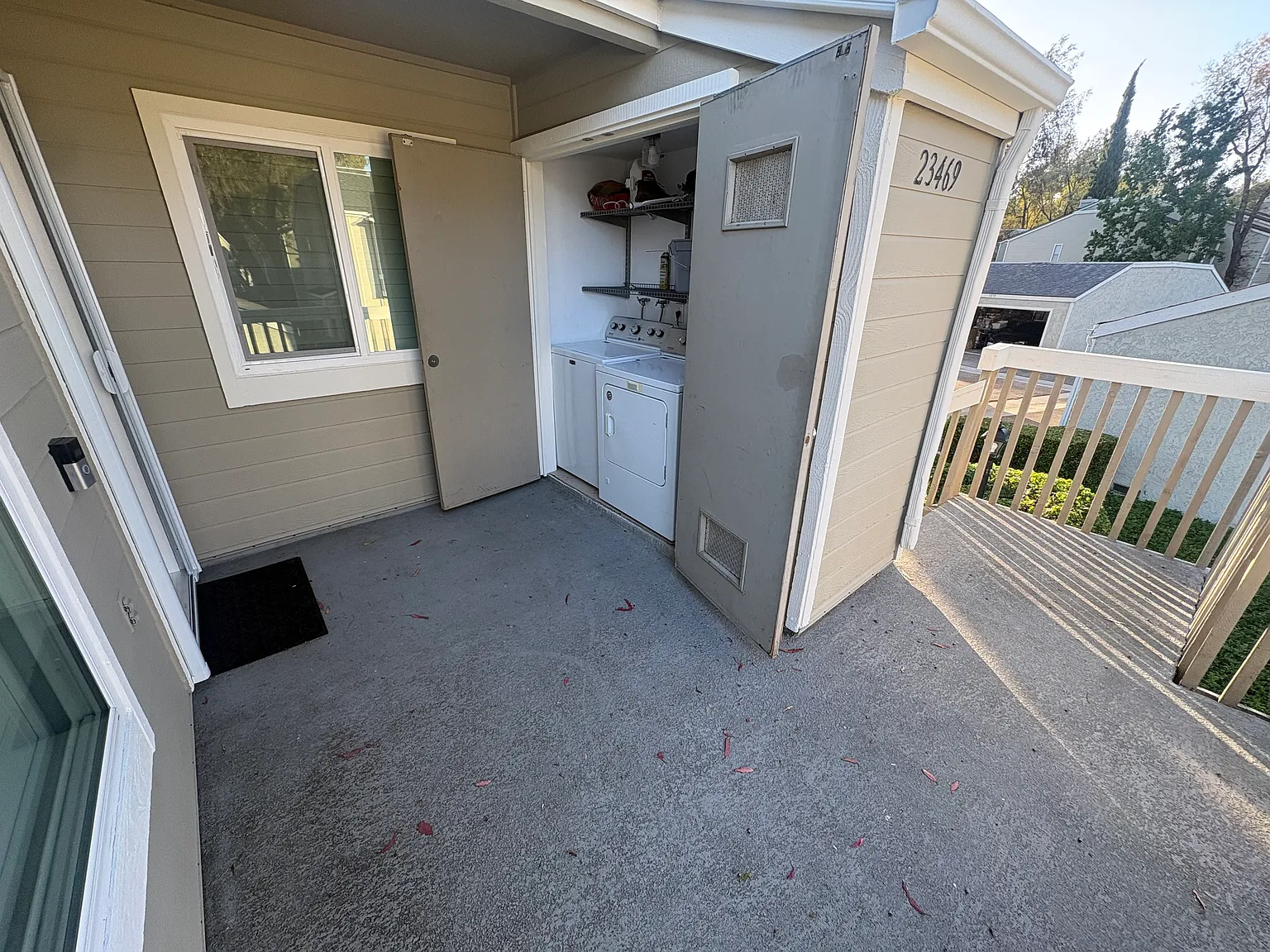 2 bed, 952 sqft, $3,200 — Photo 3
