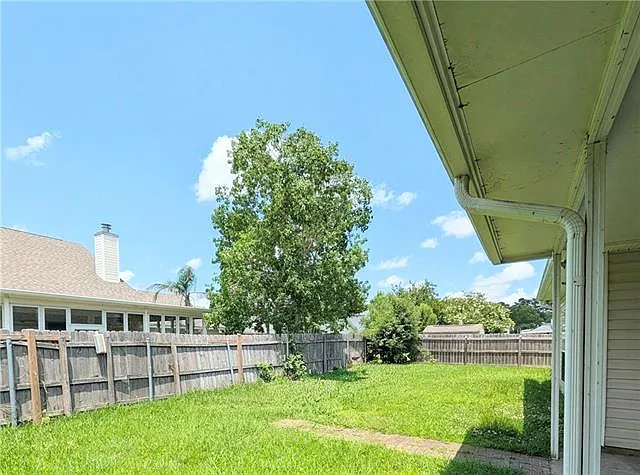 1104 Zachary Dr — Photo 13