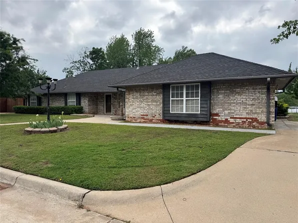 9009 Lakeaire Dr, Oklahoma City, OK 73132