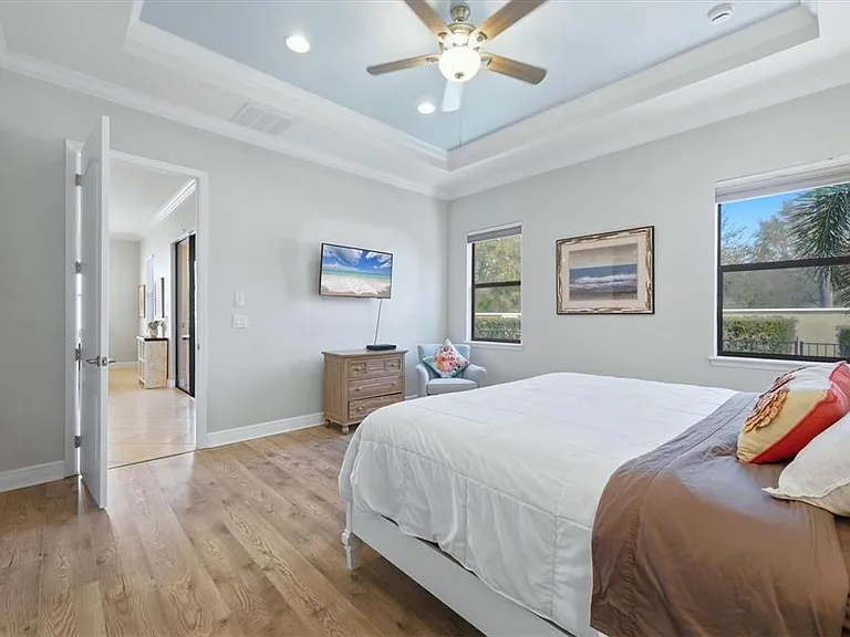 5423 Title Row Dr — Photo 25