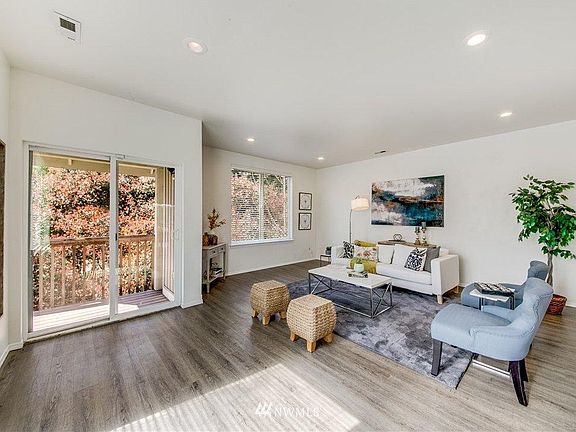 3rd image of 20513 Church Lake Dr E