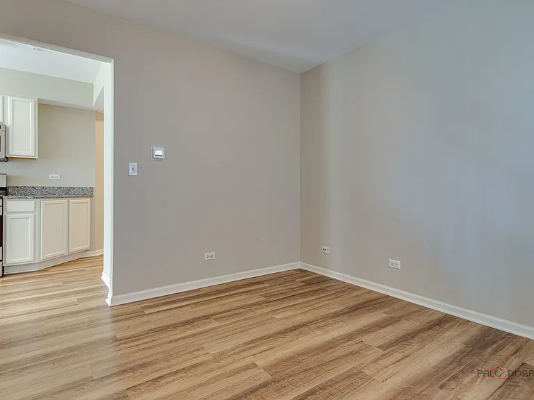 2487 Dickens Dr — Photo 13