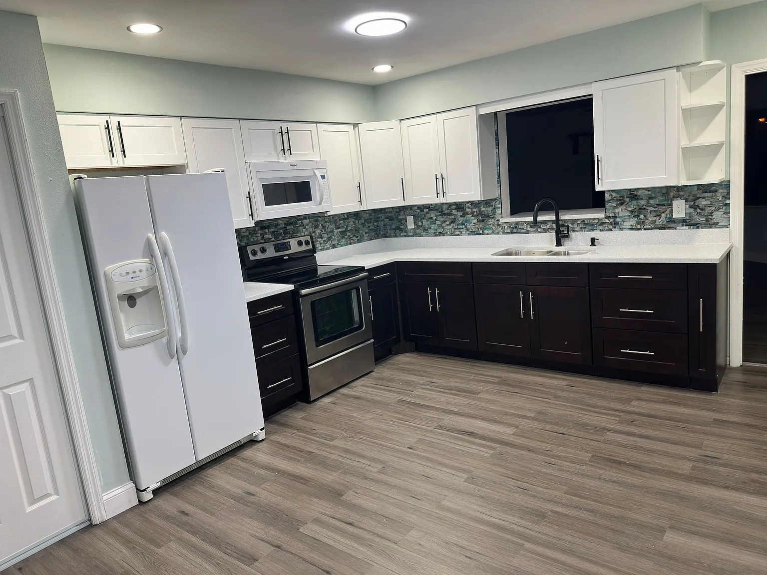 4 bed, 1770 sqft, $2,600 — Photo 2