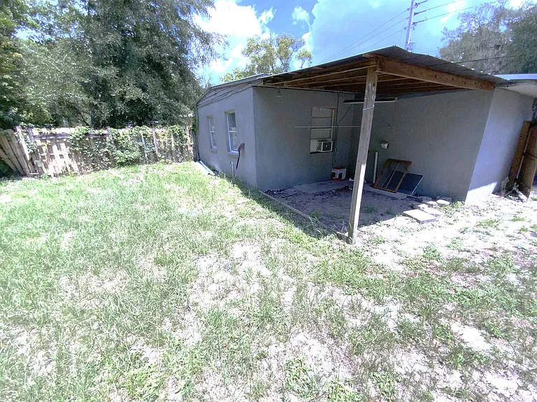 2408 Gillis St — Photo 16
