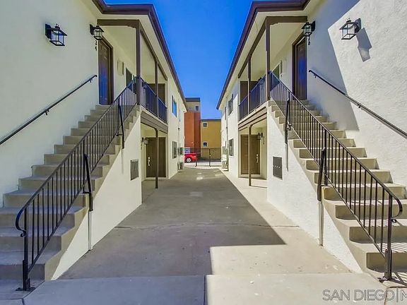 3rd image of 822-836 D Ave