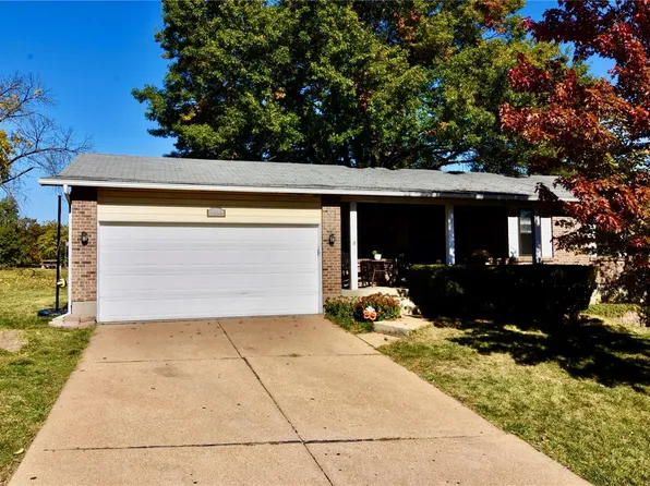 2109 Windemere Dr, Imperial, MO 63052