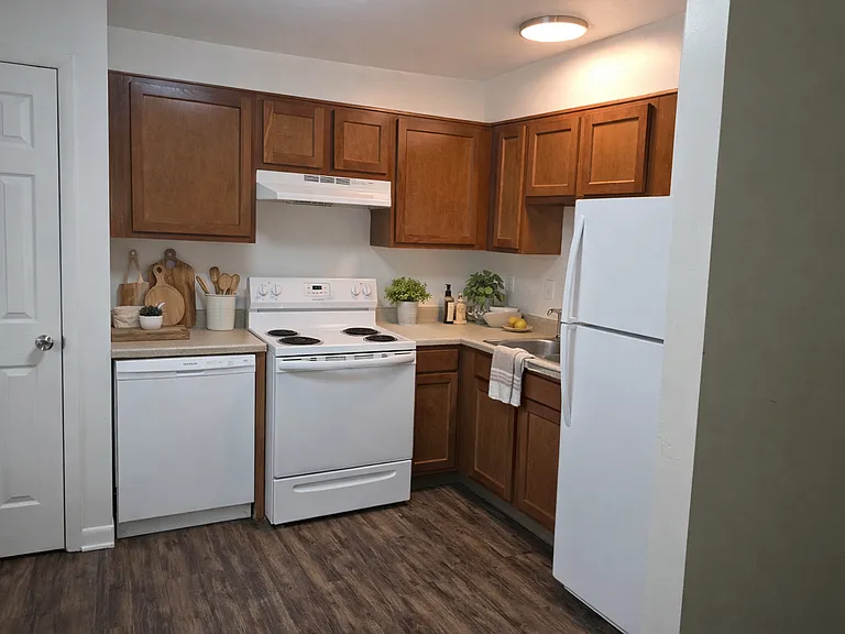 Greentree Apartments — Photo 20