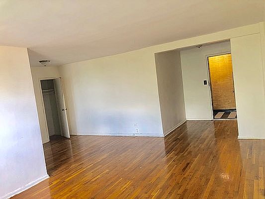 2nd image of 715 E 32nd St #4X