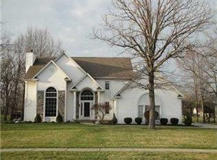 145 Deerwood Ln, Grand Island, NY 14072