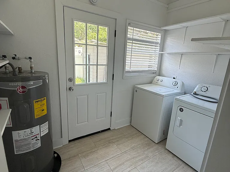3401 W Union St — Photo 15