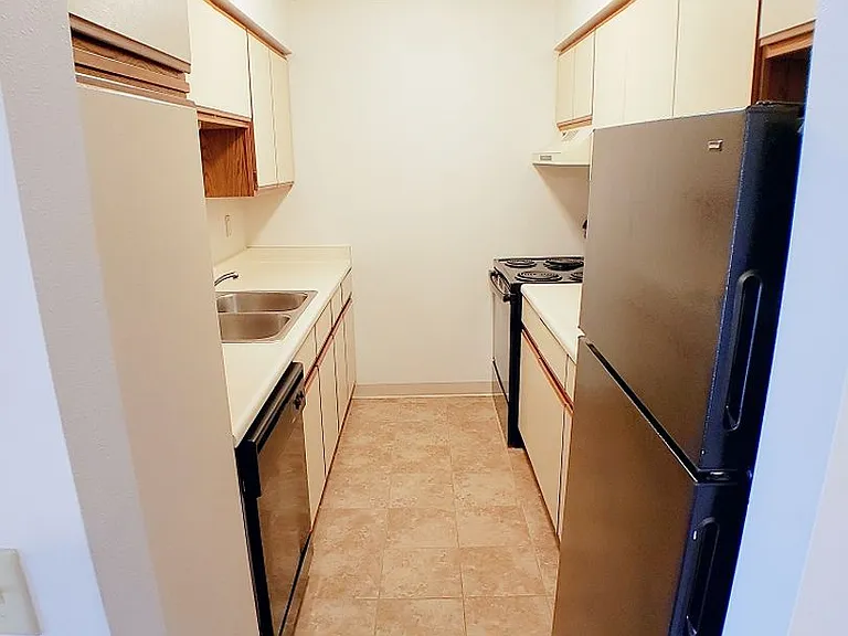 Orchard Village Apartments — Photo 125