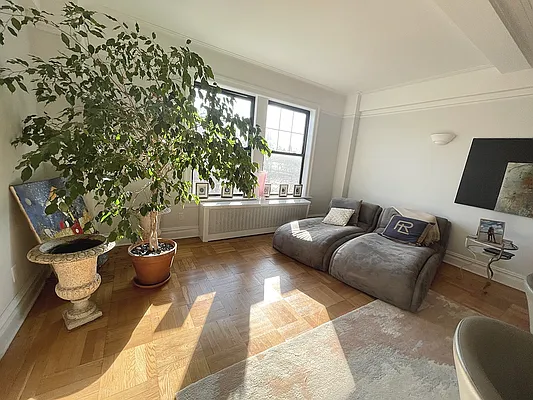 Rented by Rachel Realty | media 21