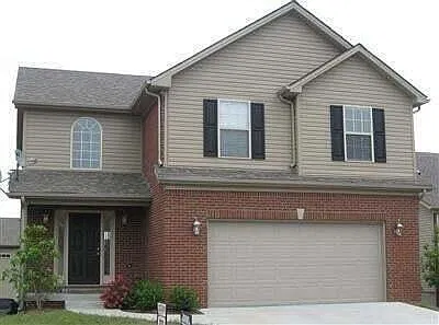 4 bed, 3.5 bath, 2523 sqft, $2,250 — Photo 2