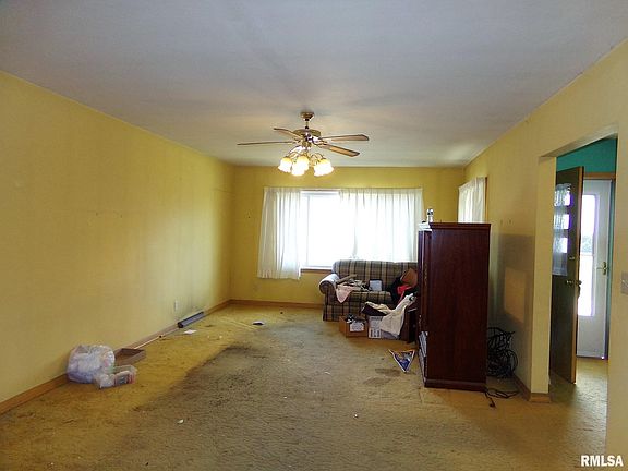 2nd image of 1912 Belle Ave