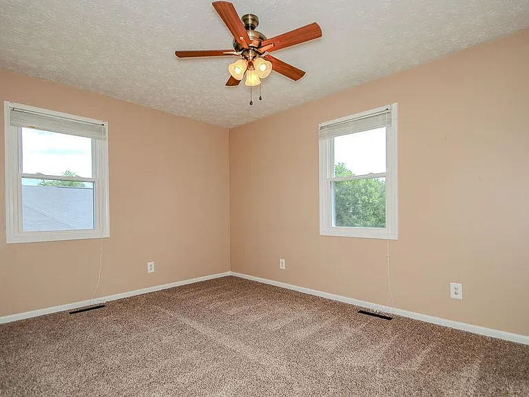 12433 Webster Rd — Photo 38