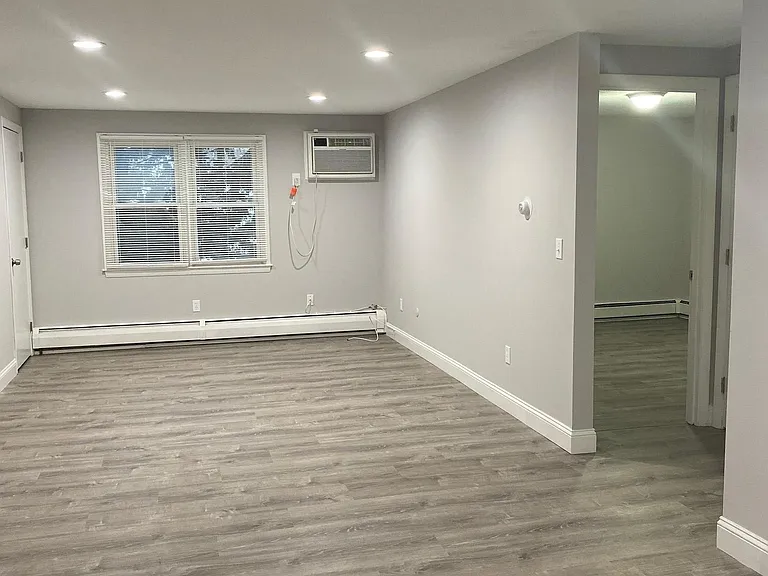 Evergreen Manor — Photo 11