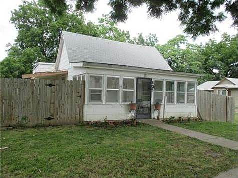 1st image of 805 N 8th St
