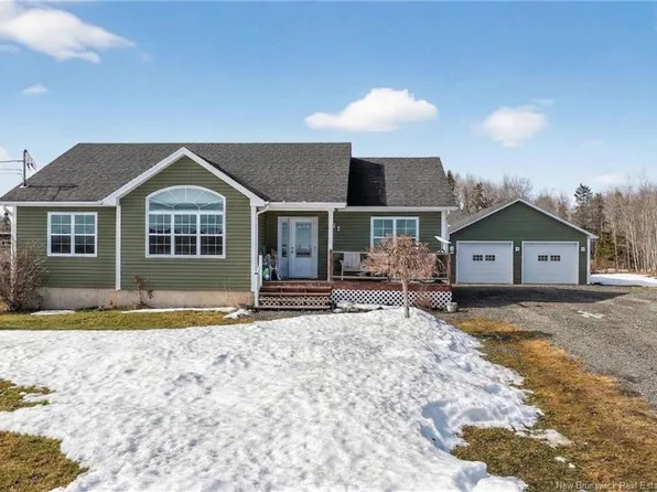 26 Fieldside Dr, Salisbury, NB E4J 0B9