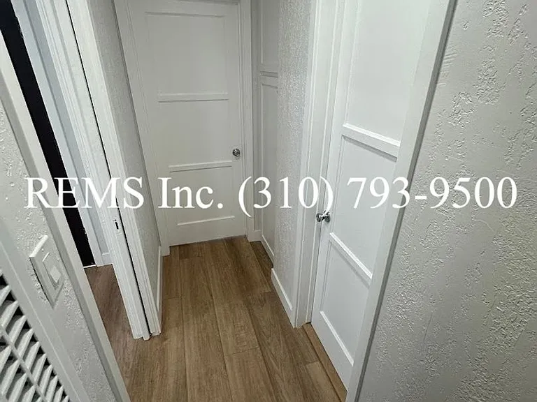 25021 Oak St — Photo 10