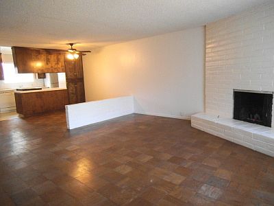 2nd image of 311 W Sierra Madre Ave