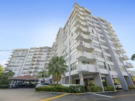 1300 NE Miami Gardens Dr