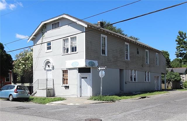 1st image of 2038 Cadiz St #A