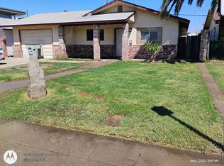 4011 E El Monte Way, Fresno, CA