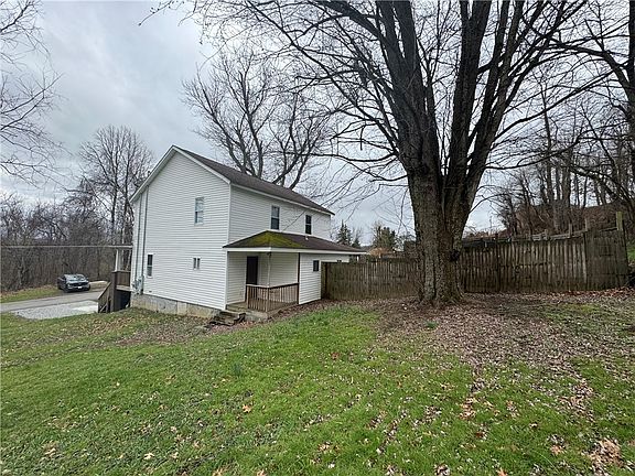 3rd image of 624 Main St