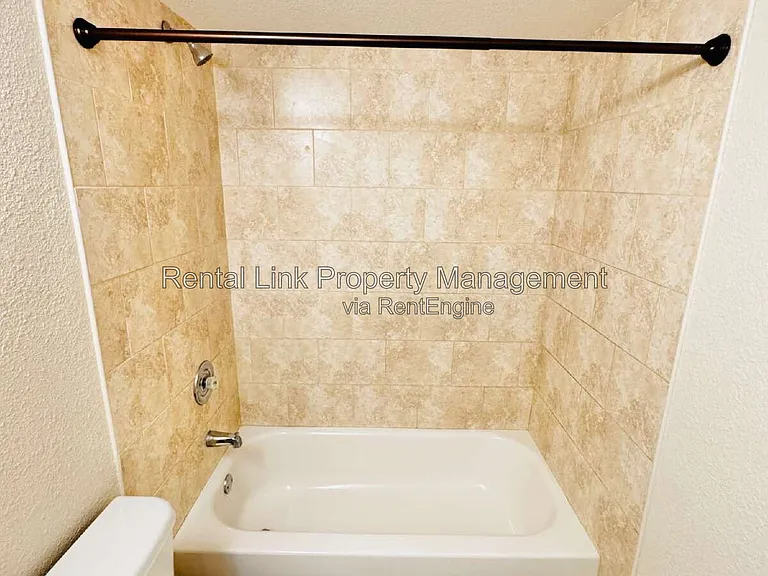 12664 Kenwood Ln #C — Photo 31