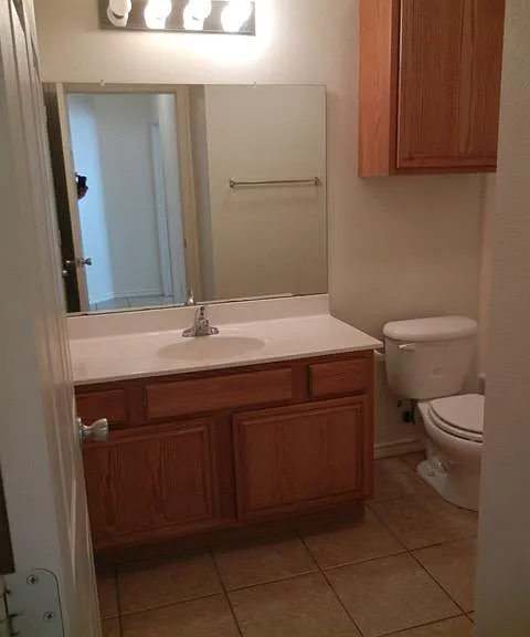 523 N Chicago Ave — Photo 8
