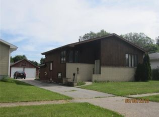 2406 Taft St, Perry, IA 50220