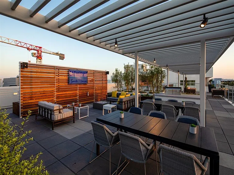rooftop lounge and grill