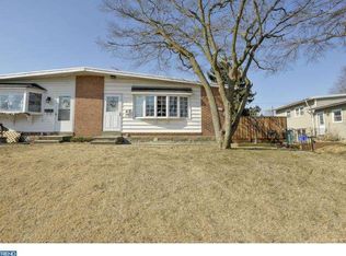 1050 Grant Ave, Philadelphia, PA 19115