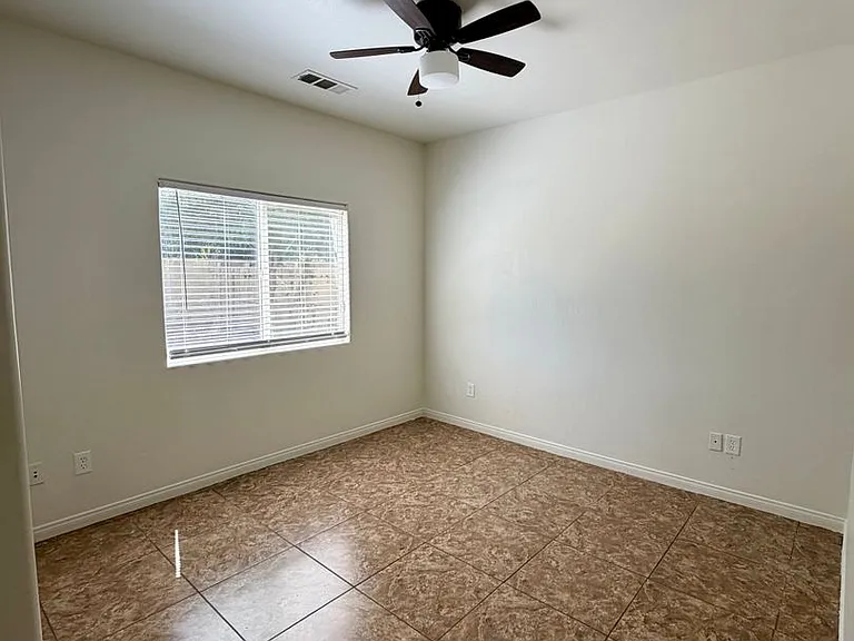 118 Emerald Isle Way — Photo 14